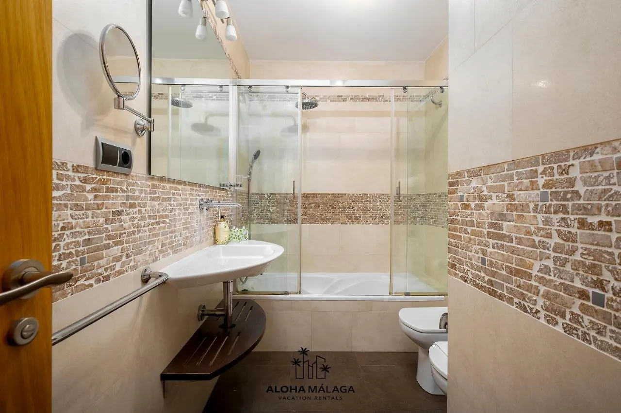 Apartment Lucila Beachfront Pedregalejo By Alohamalaga Spain